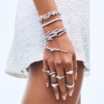 OtterBox Symmetry Fitted Hard Shell Case for iPhone 15 Pro Max